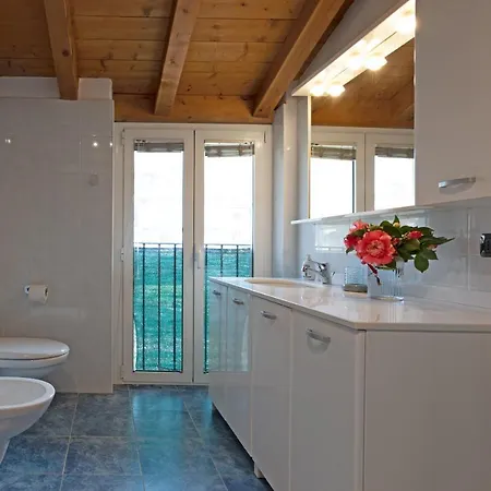 Mansarda Sole E Lierna